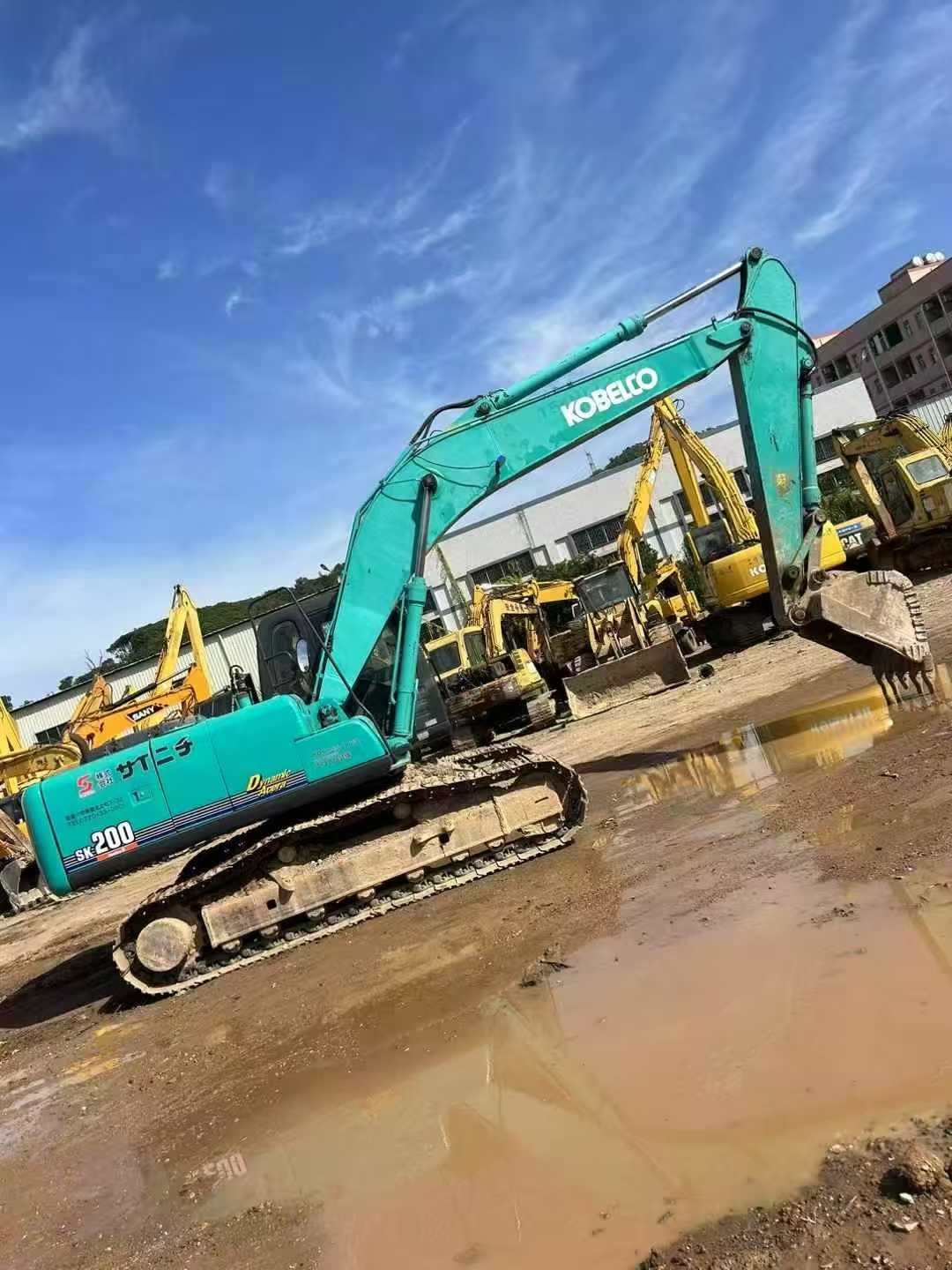 Used Kobelco SK200-6E Excavator 2016 Model / 4