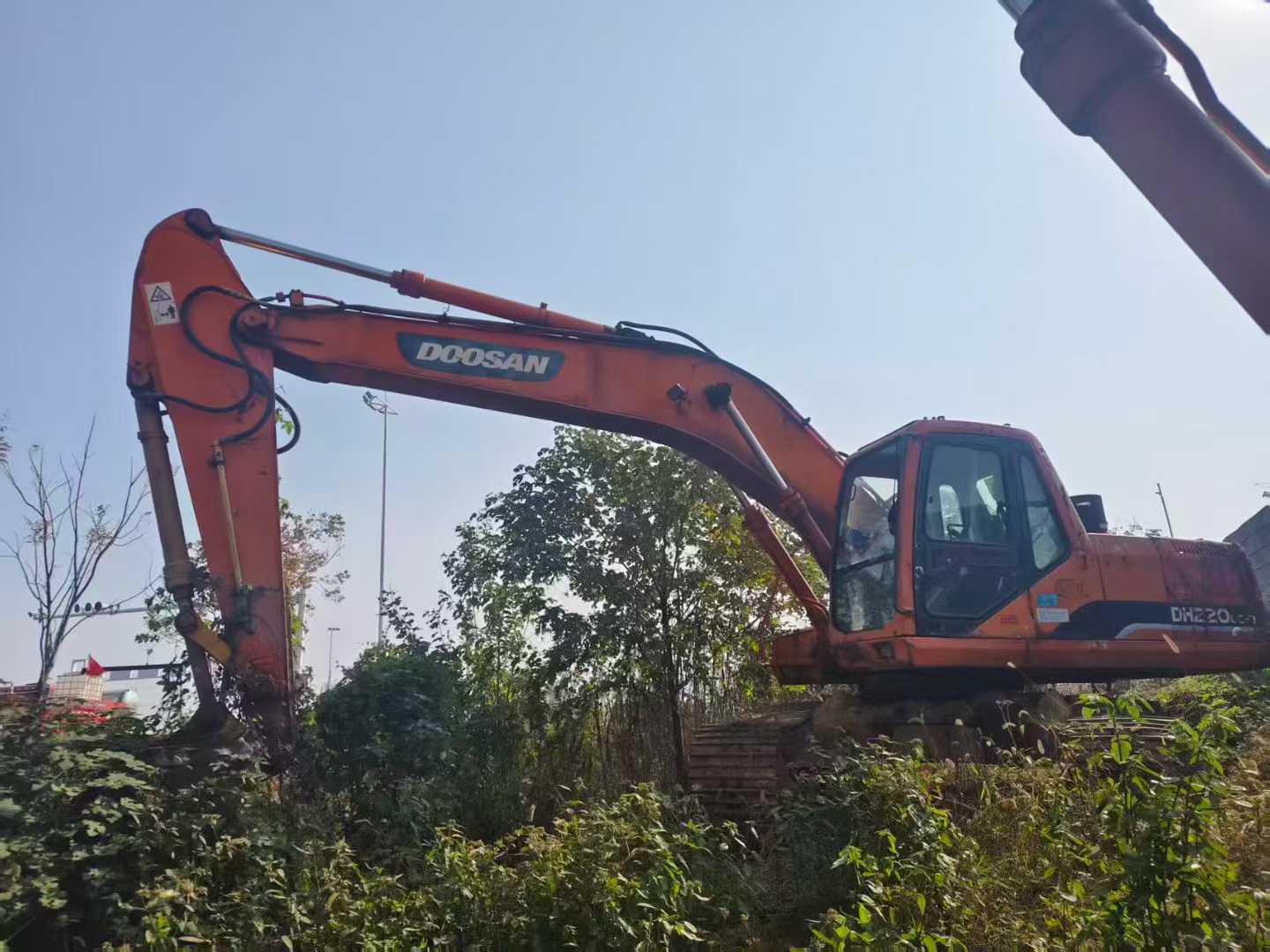 Used Doosan DH220-7 Excavator 2016 Model