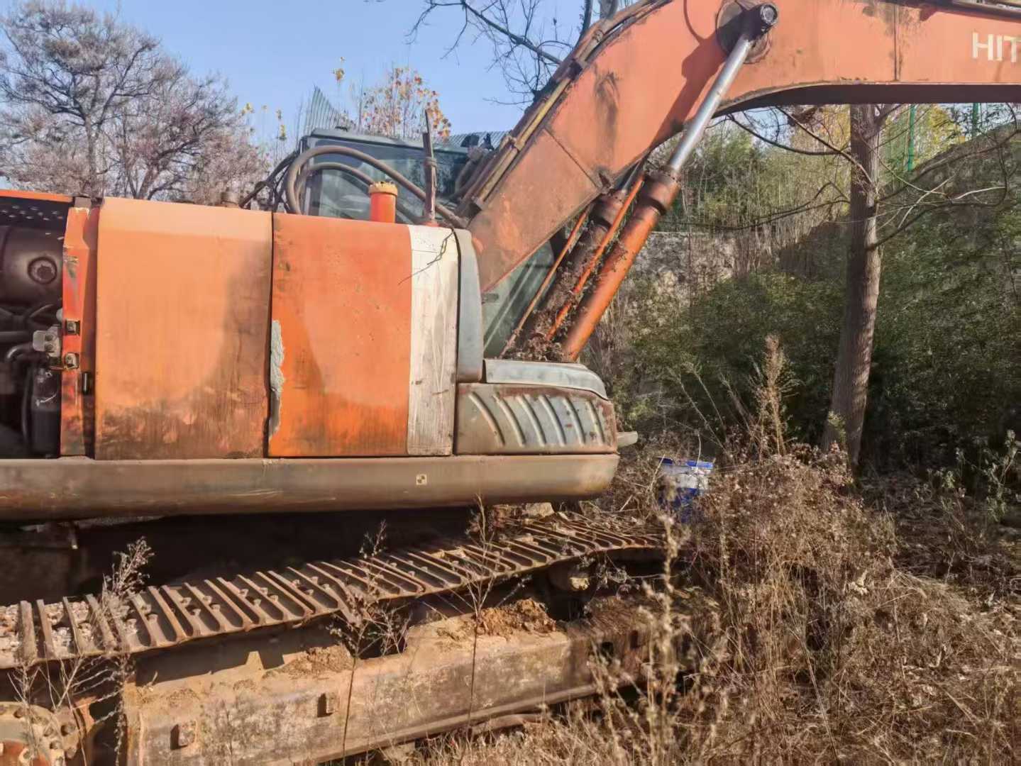 Used Hitachi ZAXIS200 Excavator 2010 Model / 6