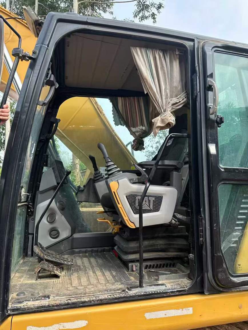 Used Caterpillar 320GC Excavator 2019 Model / 5