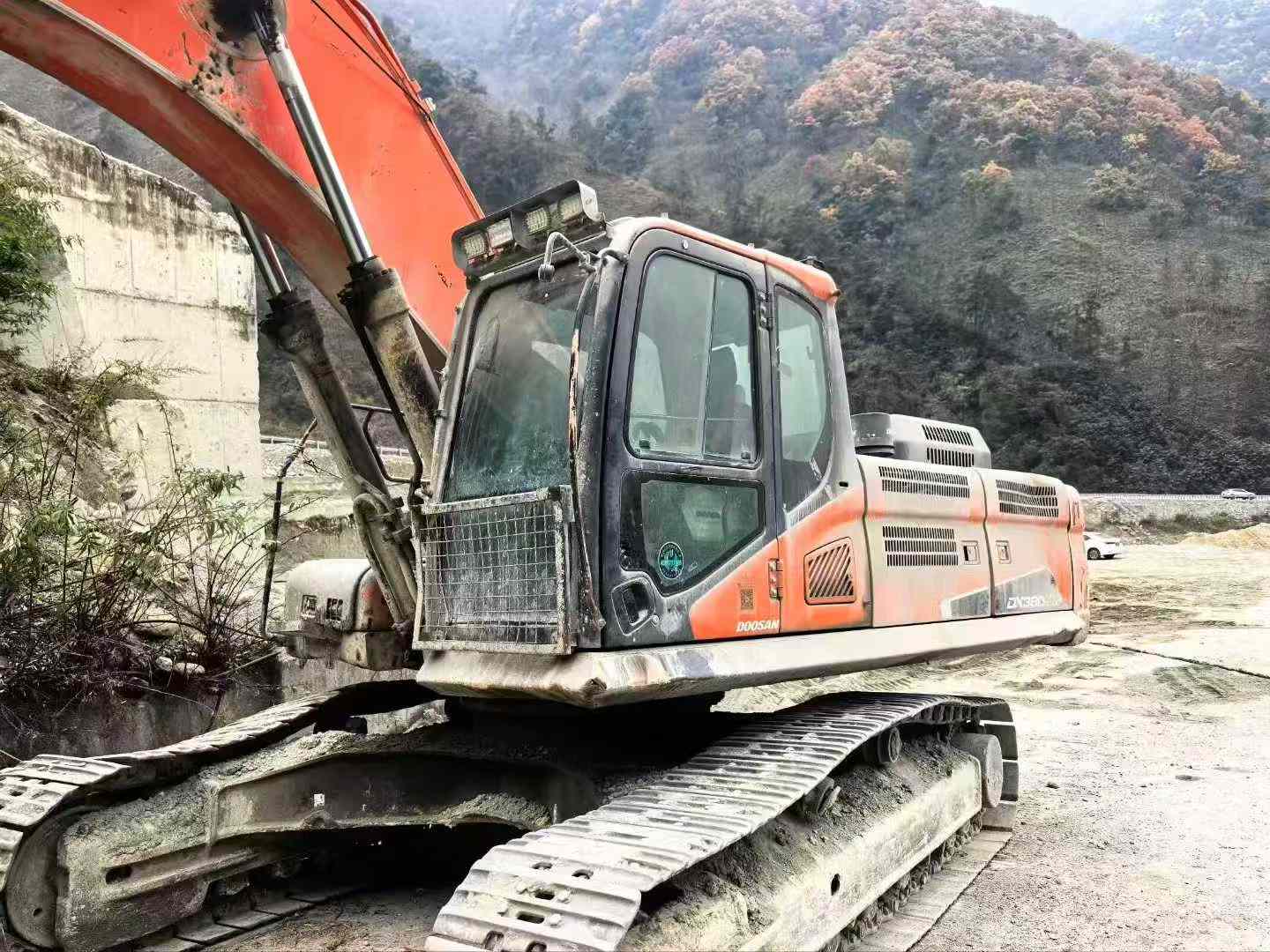 Used Doosan DX80 Excavator 2019 Model / 3