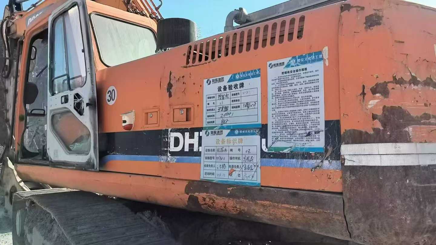 Used Doosan DL300 Excavator 2012 Model / 5