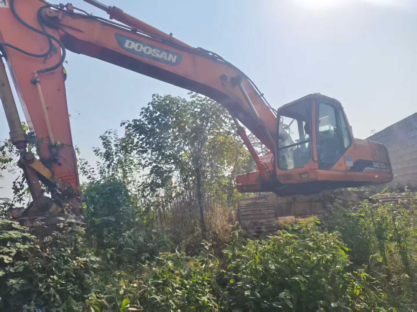 Used Doosan DH220-7 Excavator 2016 Model / 3