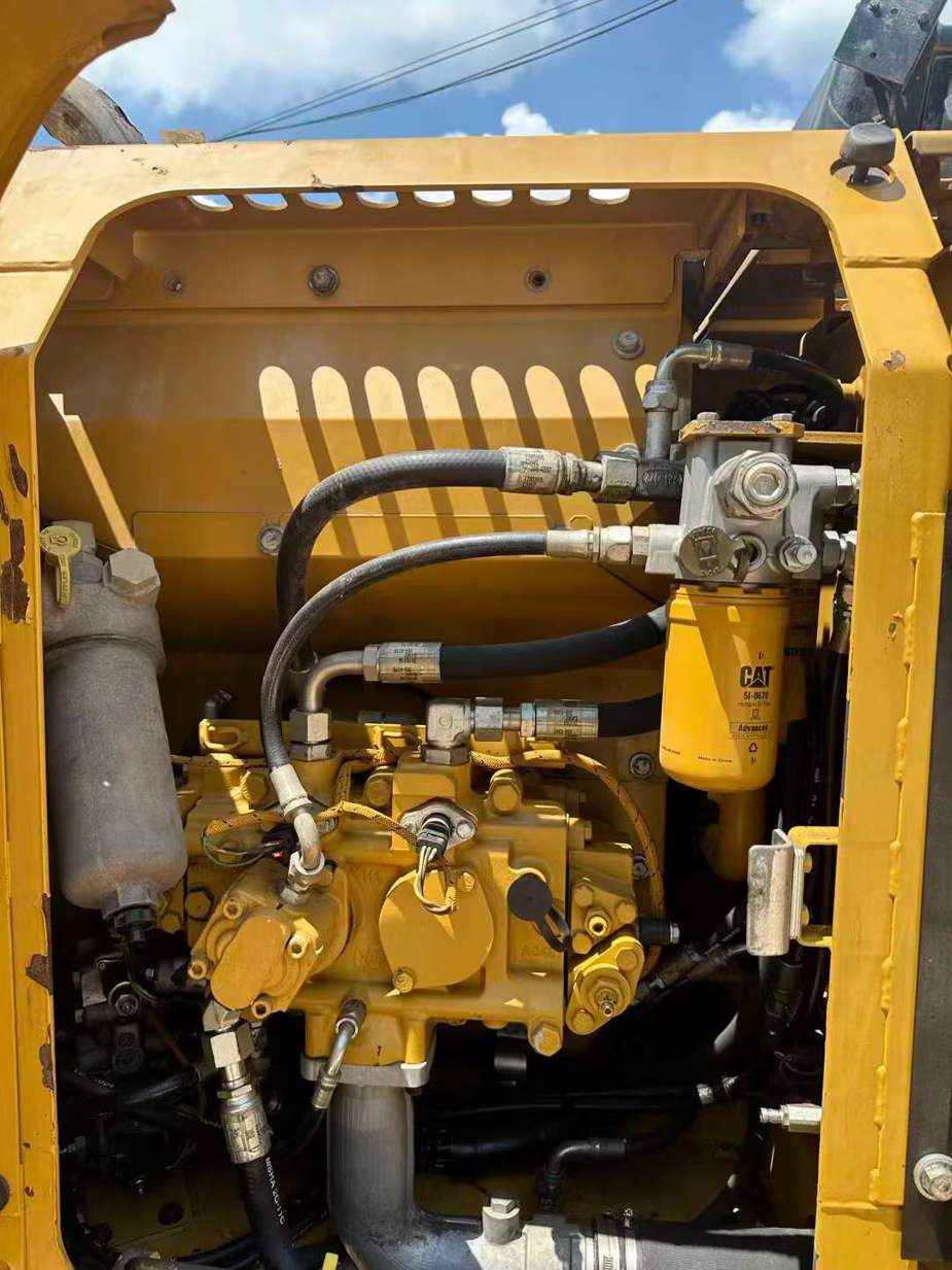 Used Caterpillar CT20 Excavator 2020 Model / 5