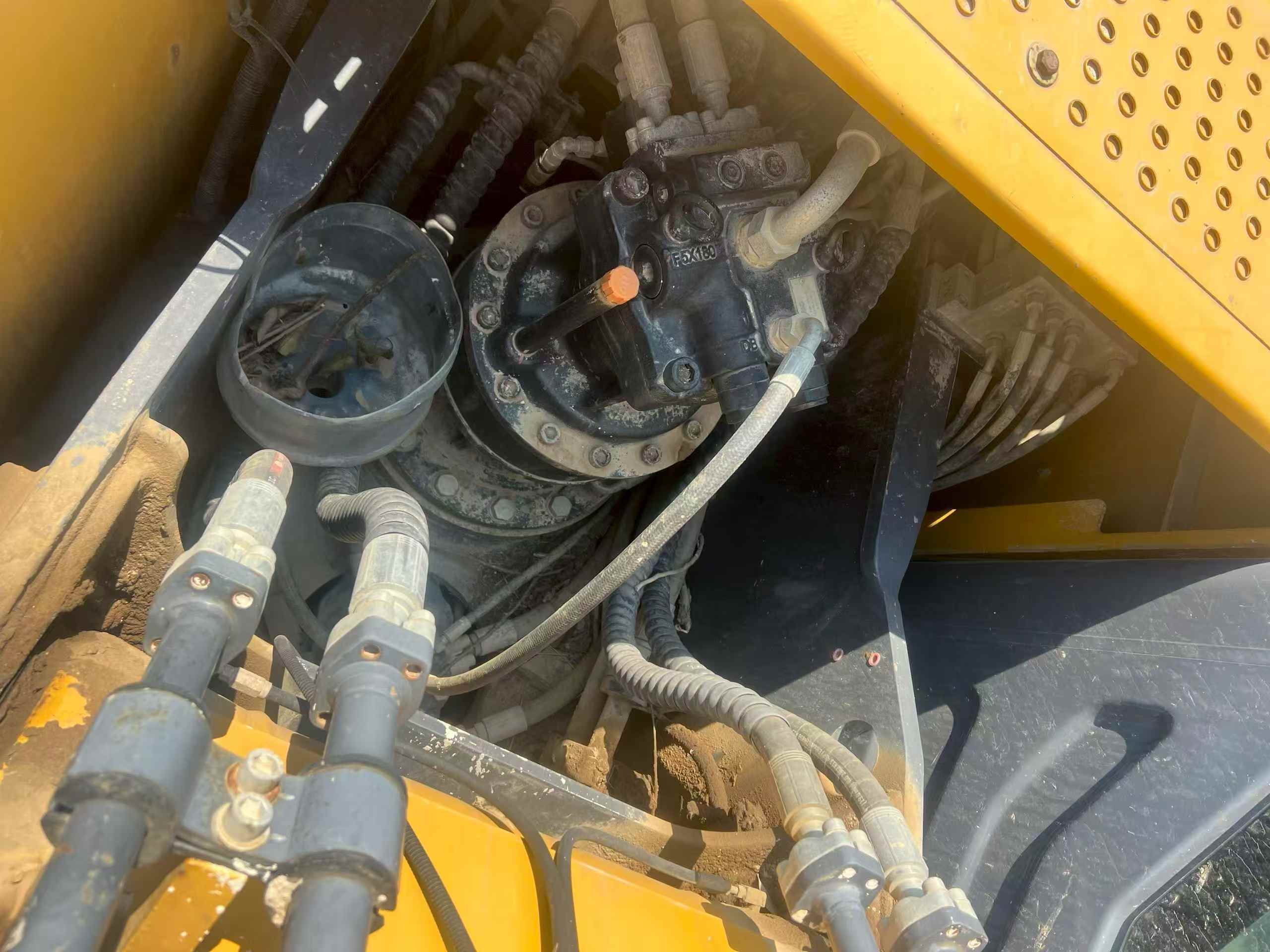 Used XCMG LW200 Excavator 2020 Model / 5