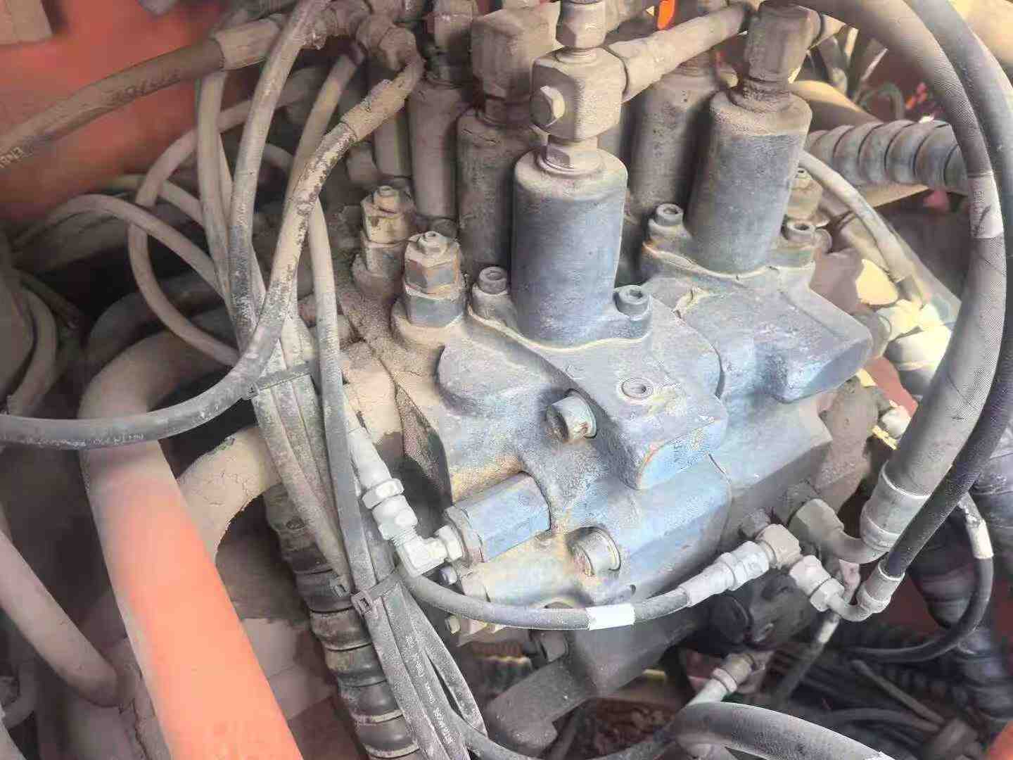 Used Doosan DH210W-7 Excavator 2016 Model / 3