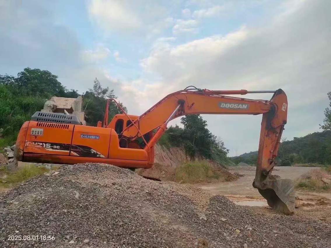 Used Doosan DX15 Excavator 2012 Model / 3