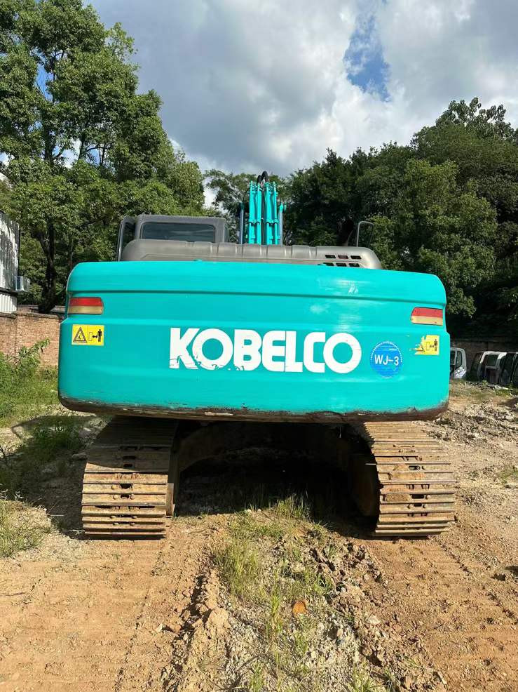 Used Kobelco SK200-YN12 Excavator 2016 Model / 3