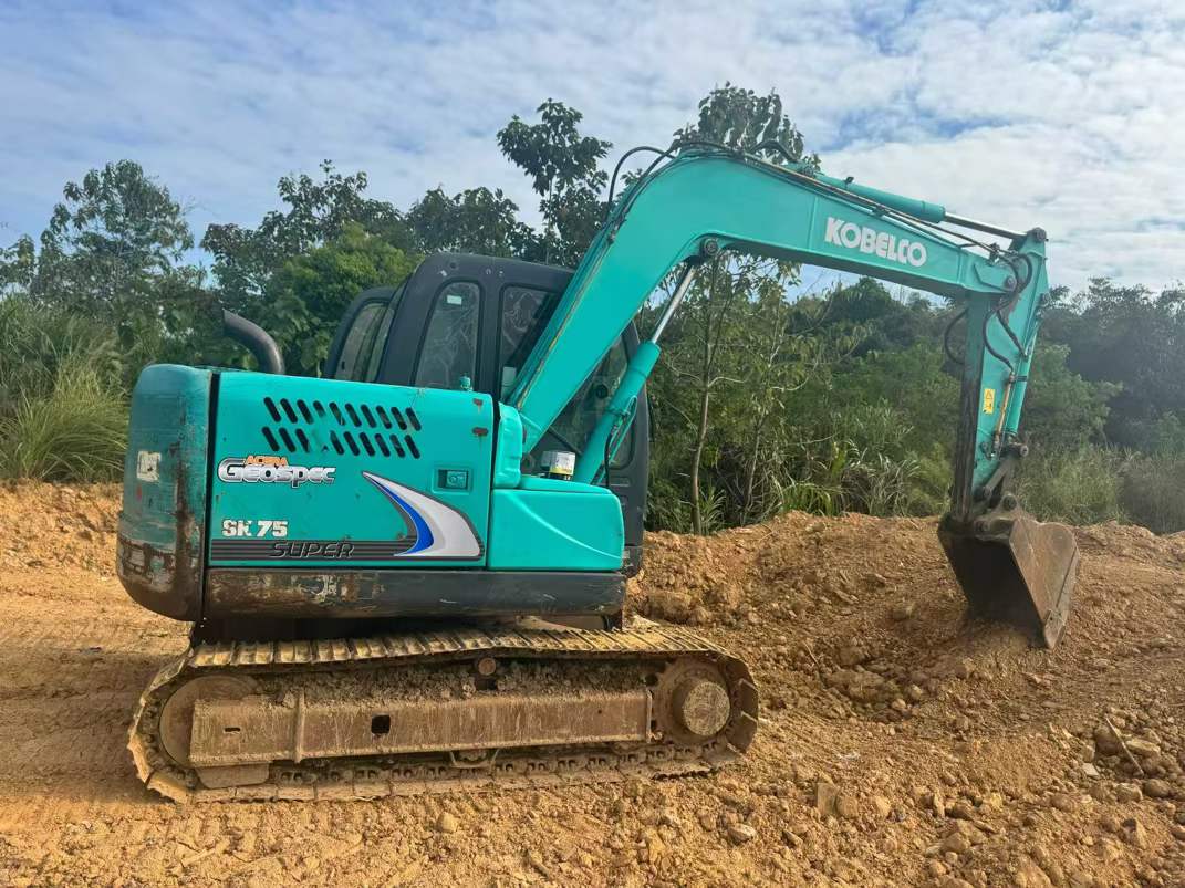 Used Kobelco SK75 Excavator 2013 Model