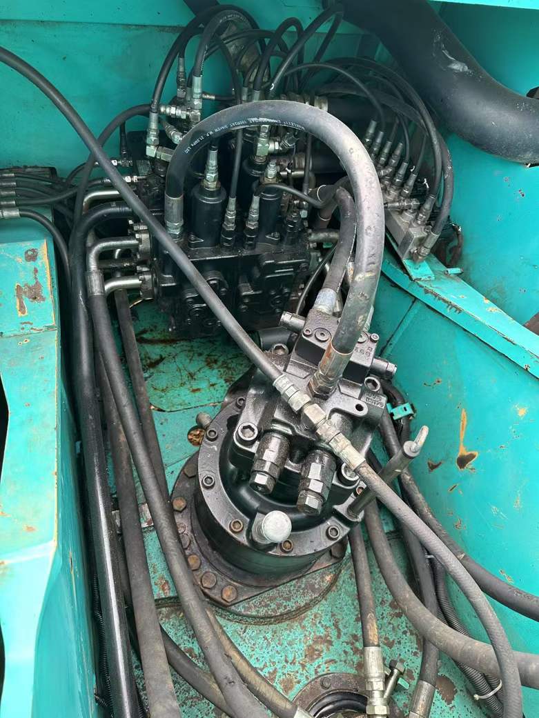 Used Kobelco SK200 Excavator 2016 Model / 6