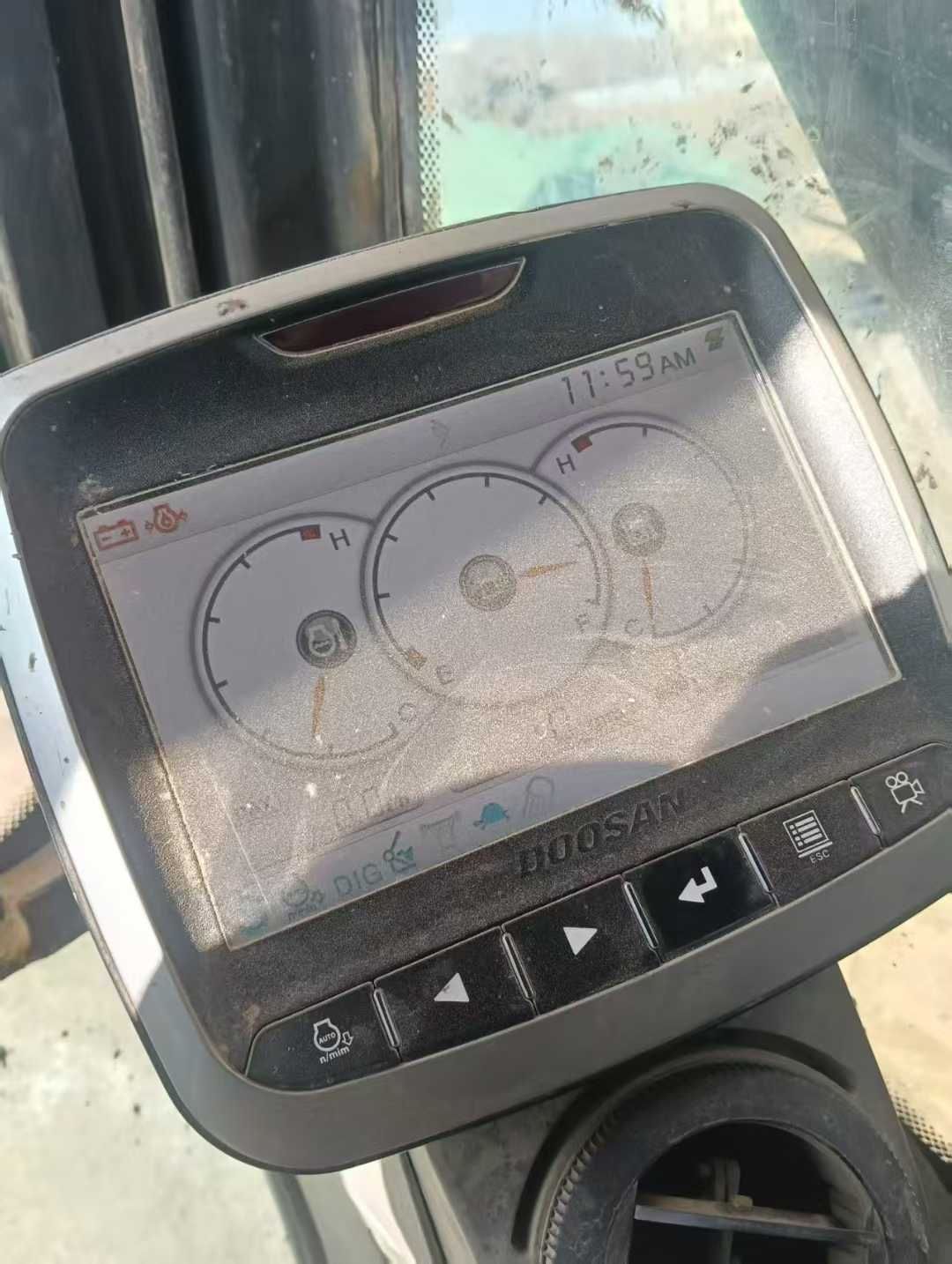 Used Doosan DL300 Excavator 2018 Model / 8