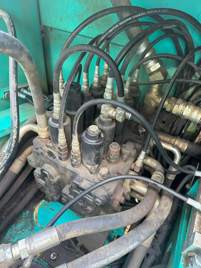 Used Kobelco SK200-YN12 Excavator 2016 Model / 4