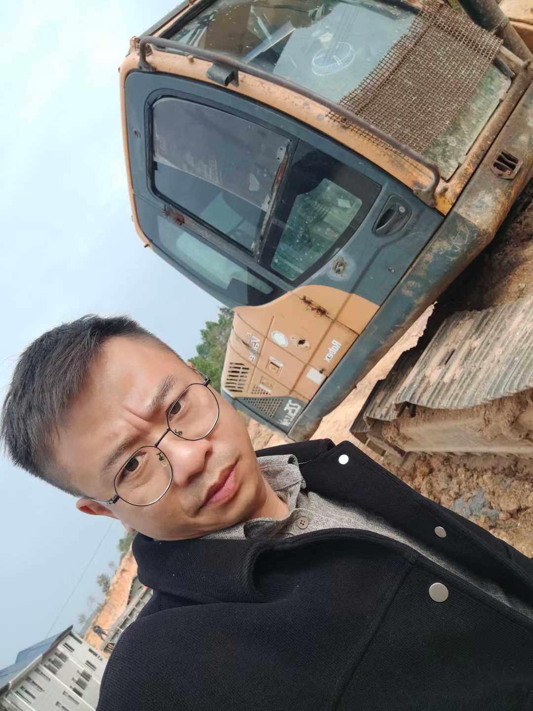 Used Hyundai R225LC-9V Excavator 2015 Model