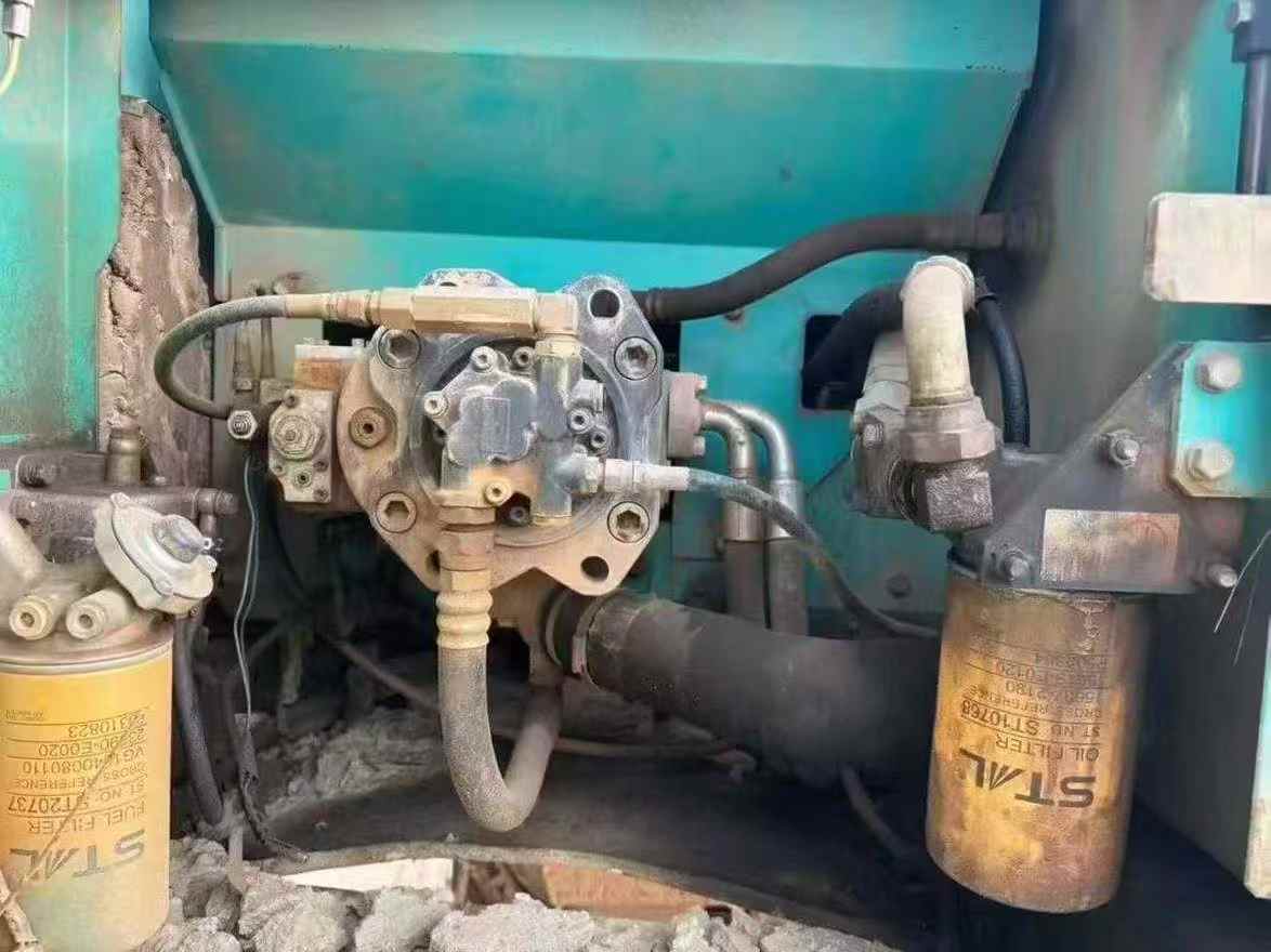 Used Kobelco SK200-11 Excavator 2016 Model / 6