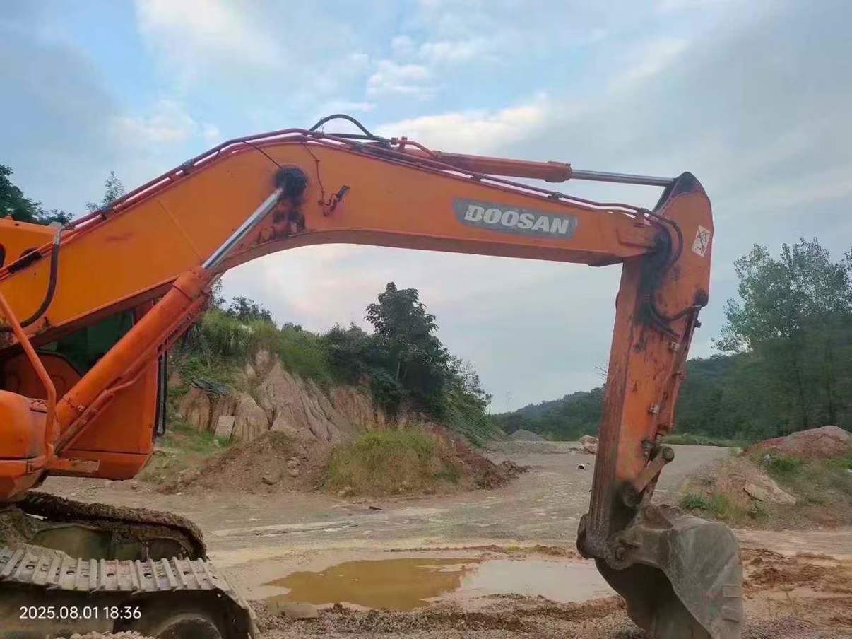 Used Doosan DX15 Excavator 2012 Model / 4