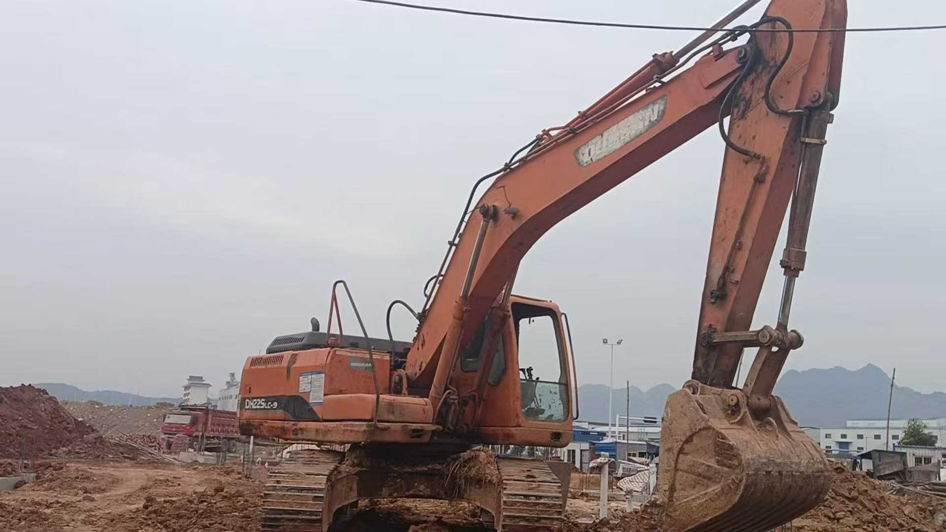 Used Doosan S225 Excavator 2016 Model