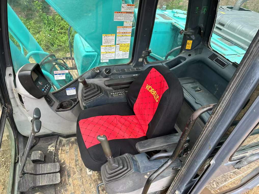 Used Kobelco SK200 Excavator 2016 Model / 7
