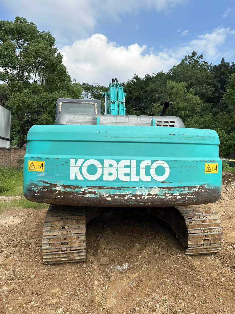 Used Kobelco SK200 Excavator 2016 Model / 3