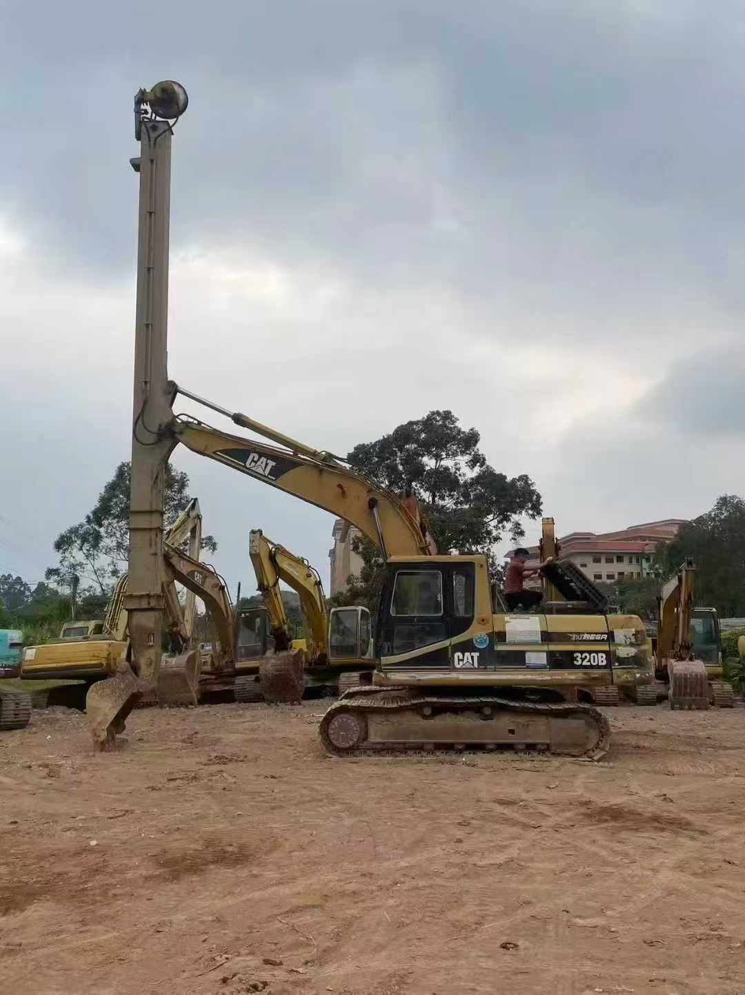 Used Caterpillar 320B Excavator 2016 Model