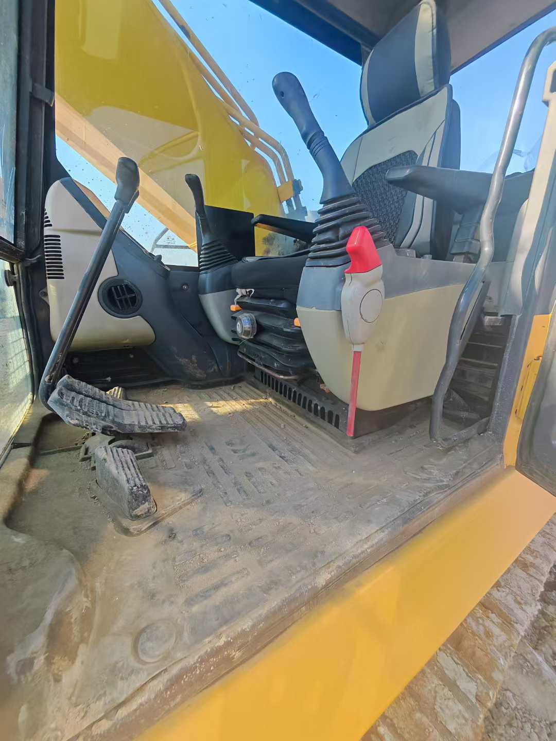 Used Doosan DX530LC-5 Excavator 2016 Model / 6