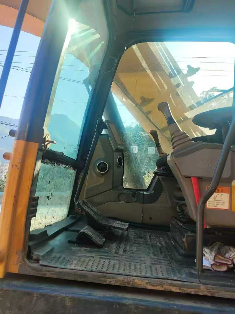 Used XCMG XE215 Excavator 2018 Model / 6