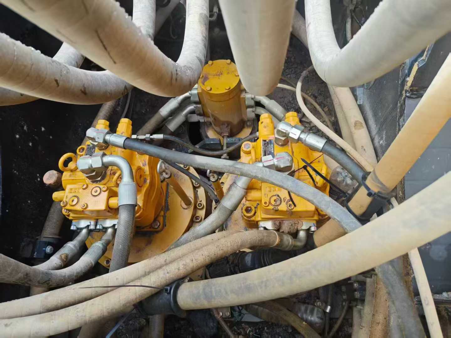 Used Sany SY650H Excavator 2023 Model / 4