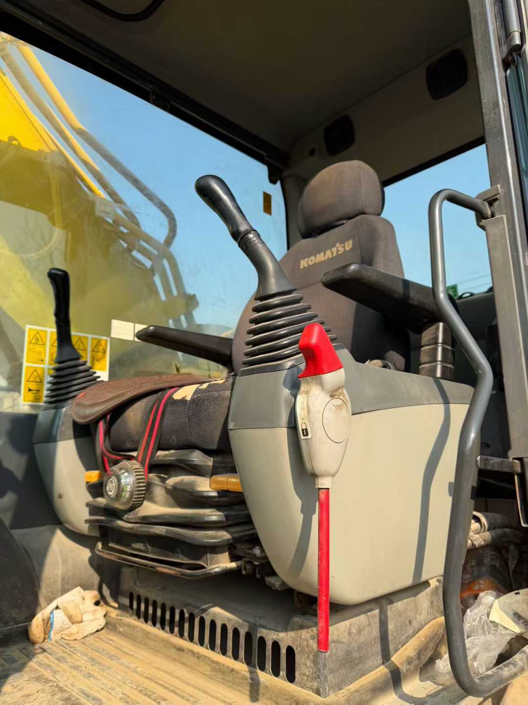 Used Komatsu PC300-8M0 Excavator 2019 Model / 6