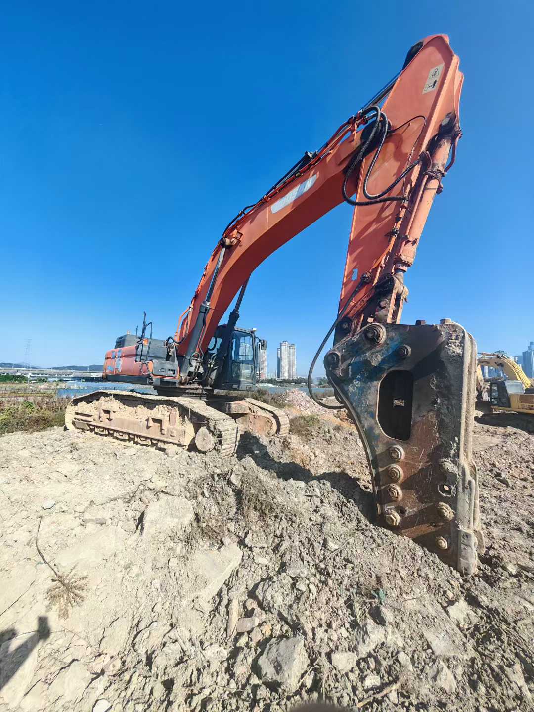 Used Doosan DX530LC-5 Excavator 2016 Model
