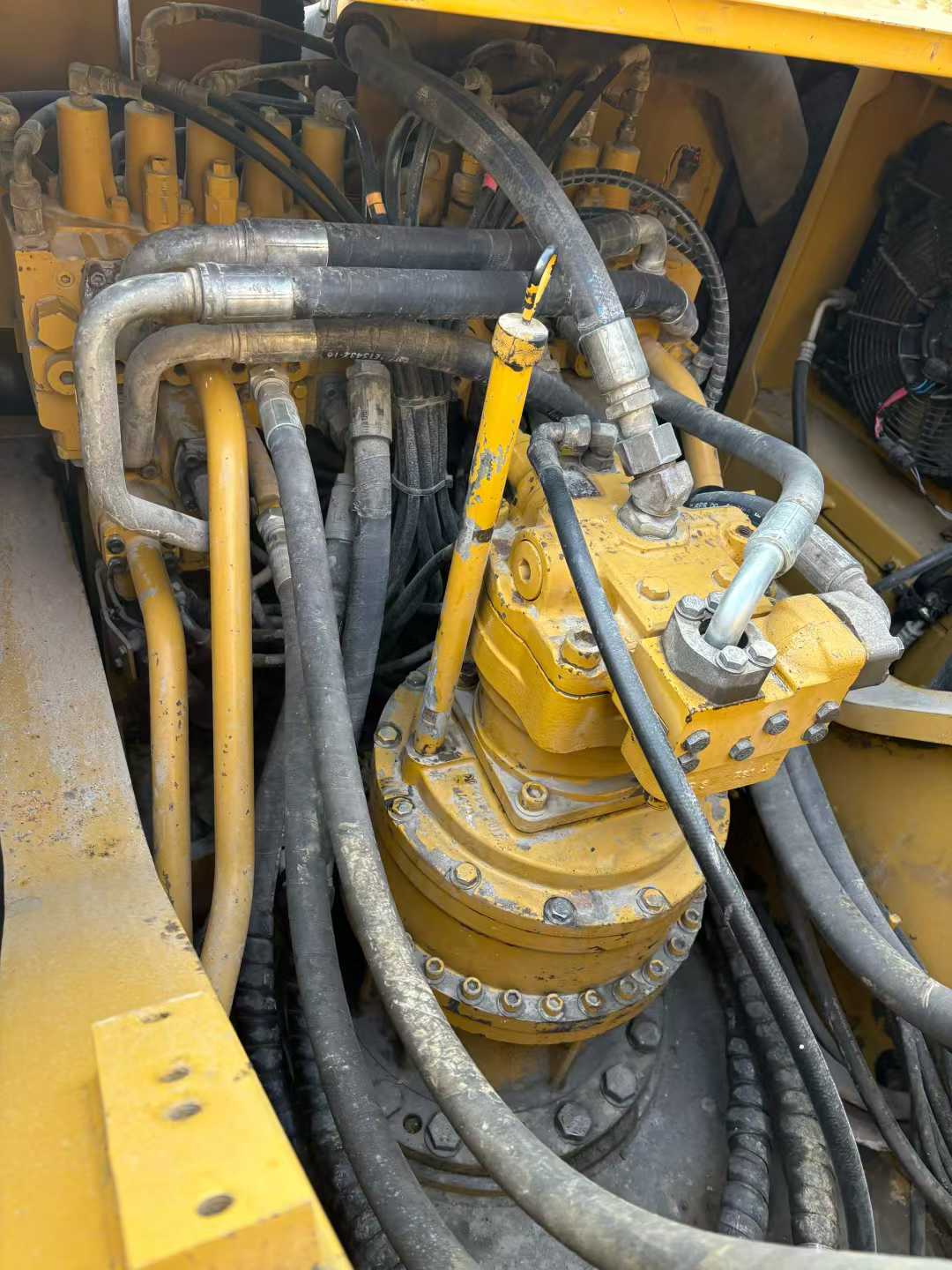 Used Caterpillar 330L Excavator 2017 Model / 7