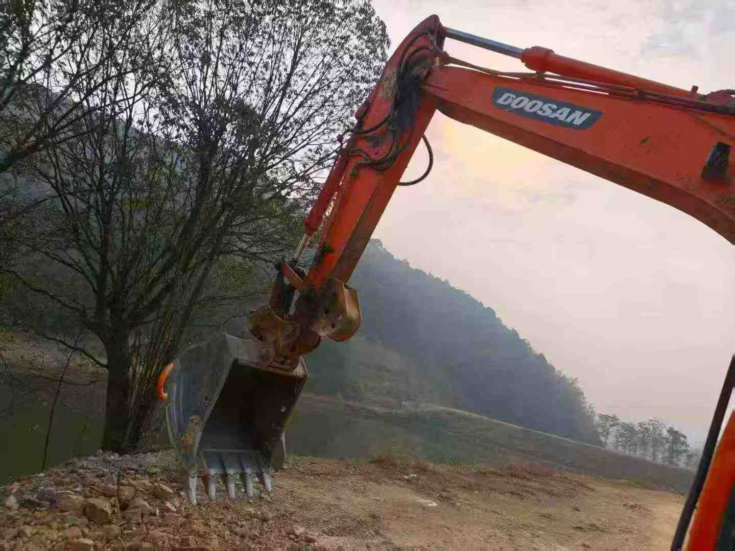 Used Doosan DX150LC Excavator 2014 Model / 5