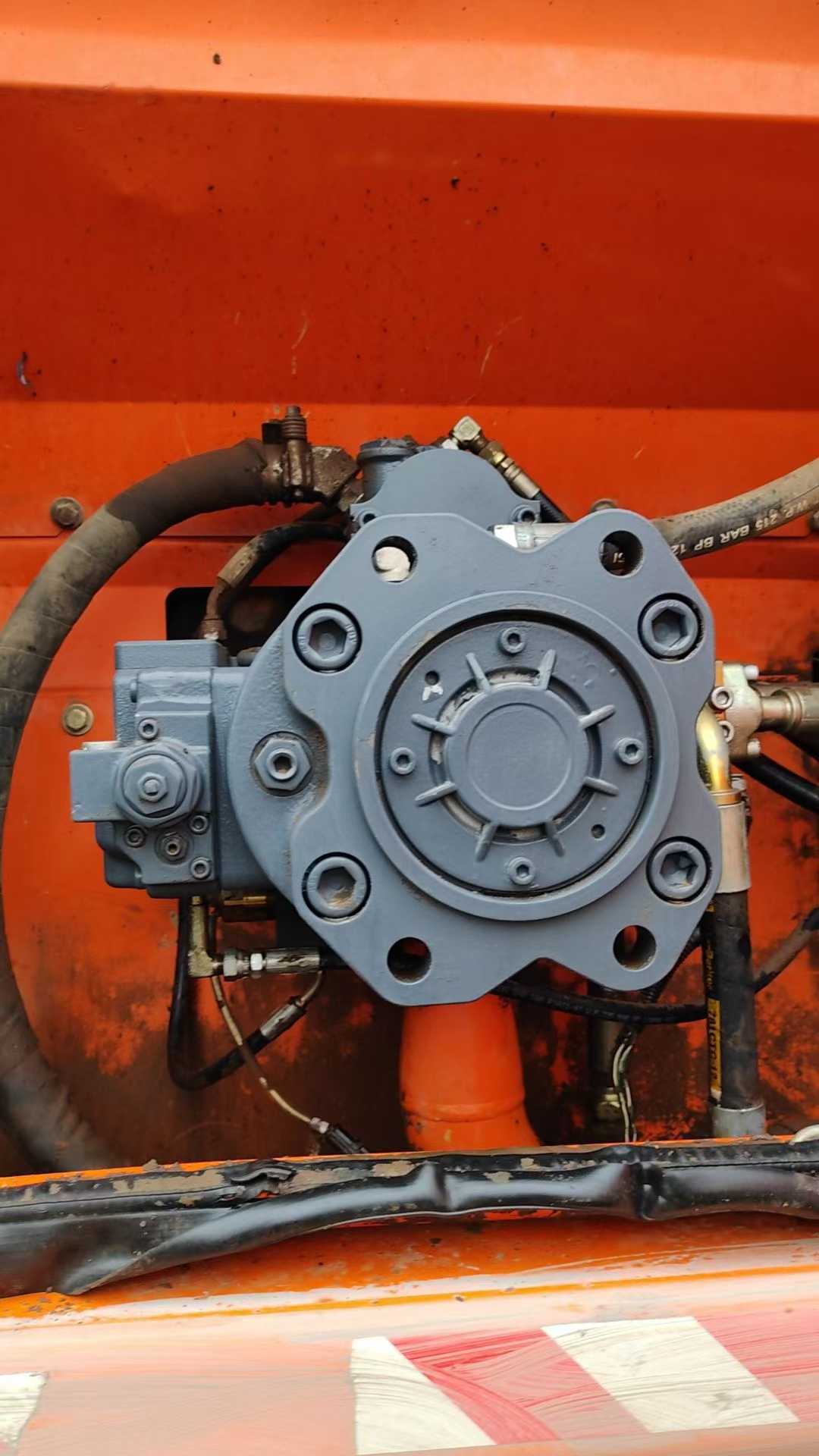 Used Doosan DH220 Excavator 2014 Model / 4