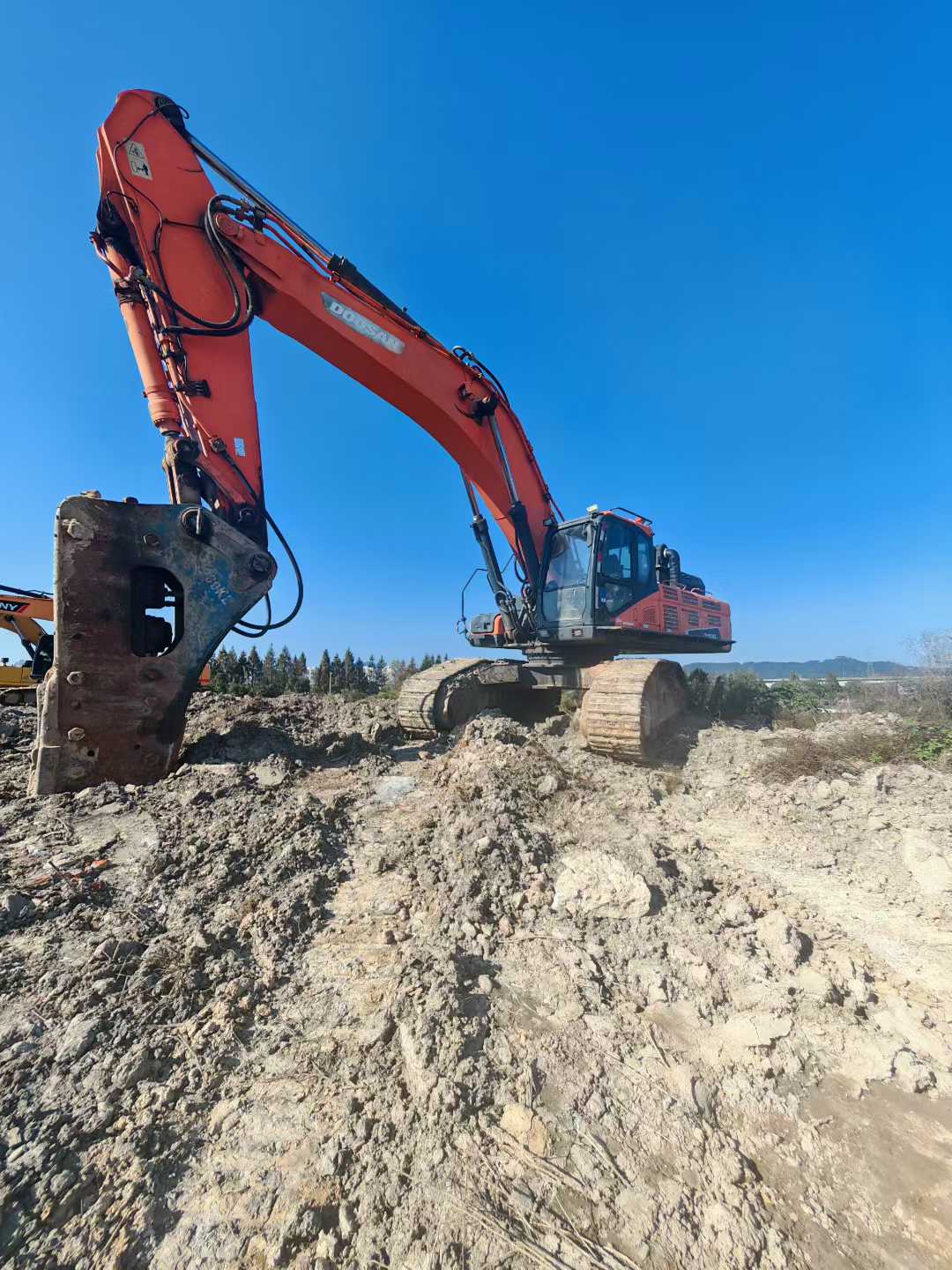 Used Doosan DX530LC-5 Excavator 2016 Model / 3