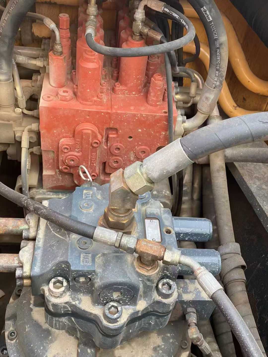 Used Hyundai 350LC-9V Excavator 2020 Model / 4