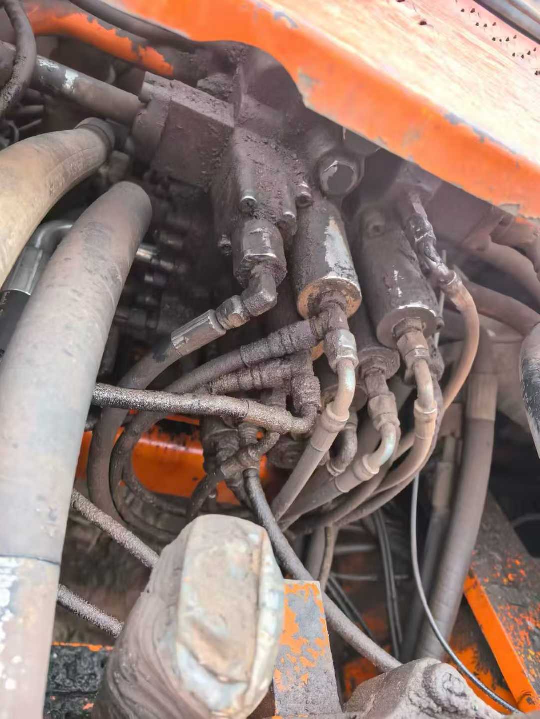 Used Doosan DH70 Excavator 2016 Model / 3