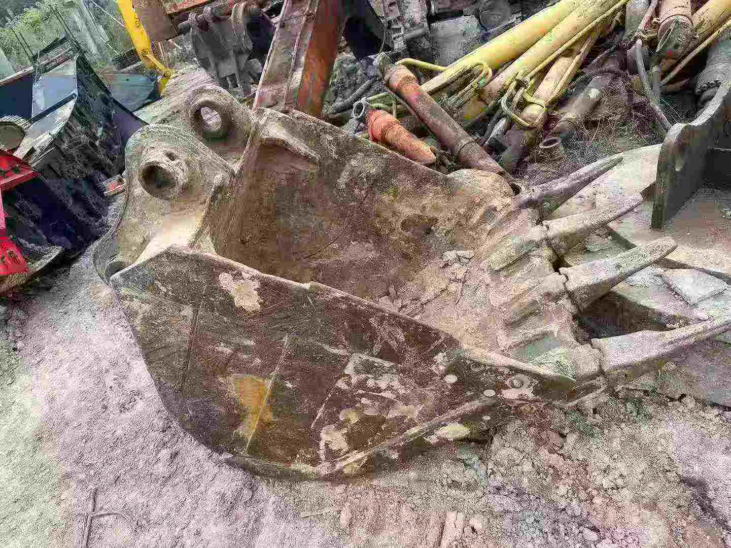 Used Komatsu PC130 Excavator 2016 Model / 3