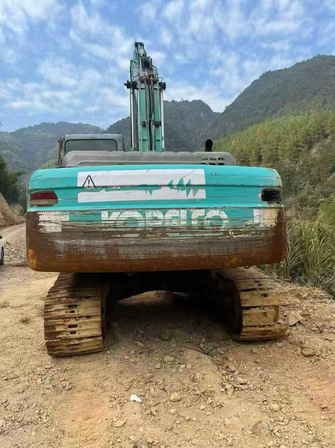 Used Kobelco SK200-8 Excavator 2016 Model / 2