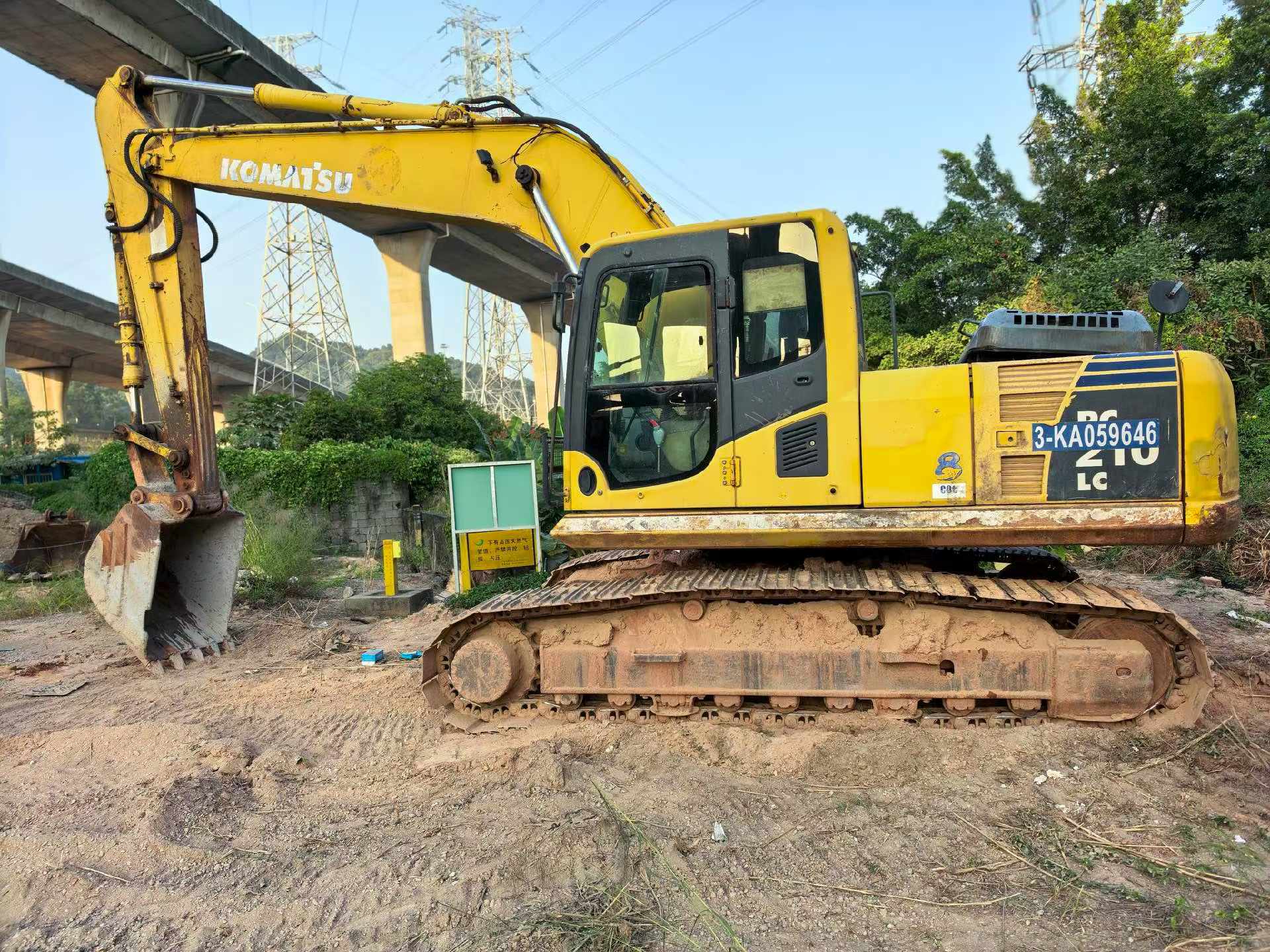 Used Komatsu PC210 Excavator 2016 Model