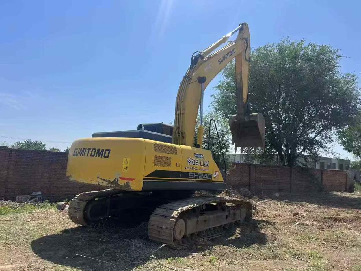 Used Sumitomo SH240-3 Excavator 2016 Model