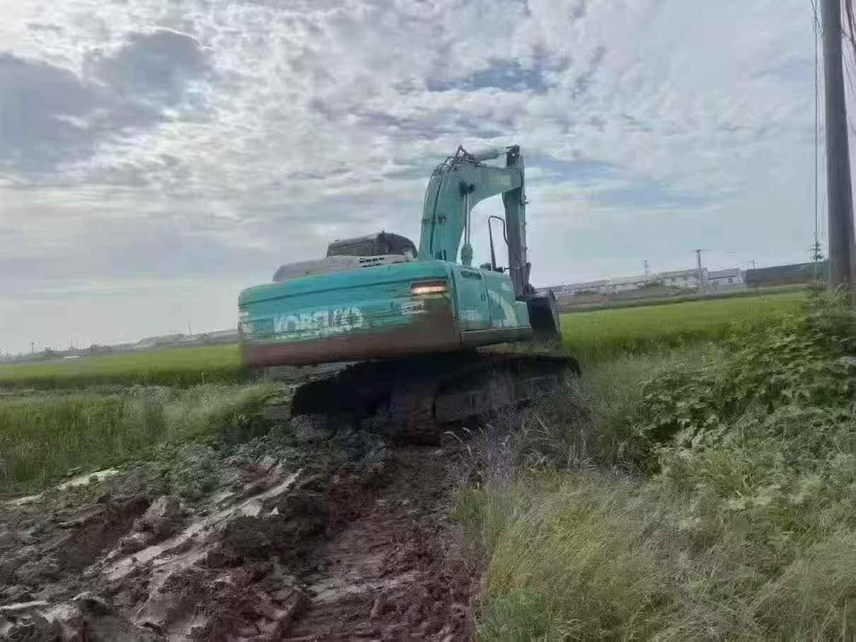 Used Kobelco SK250 Excavator 2016 Model / 2