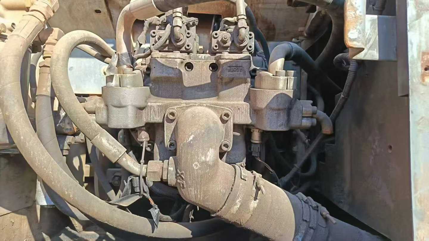 Used Hitachi ZX240-3 Excavator 2012 Model / 3