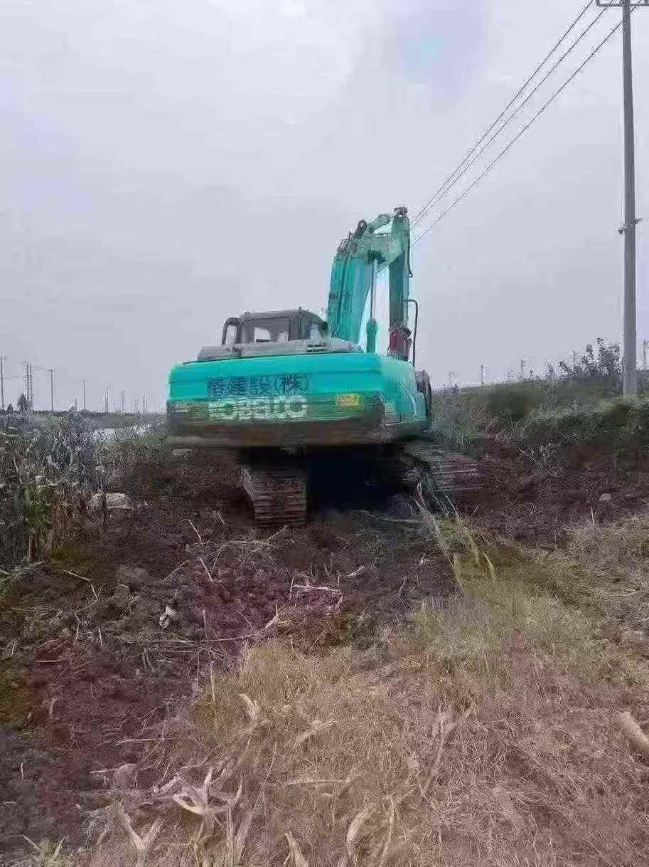 Used Kobelco SK200 Excavator 2011 Model