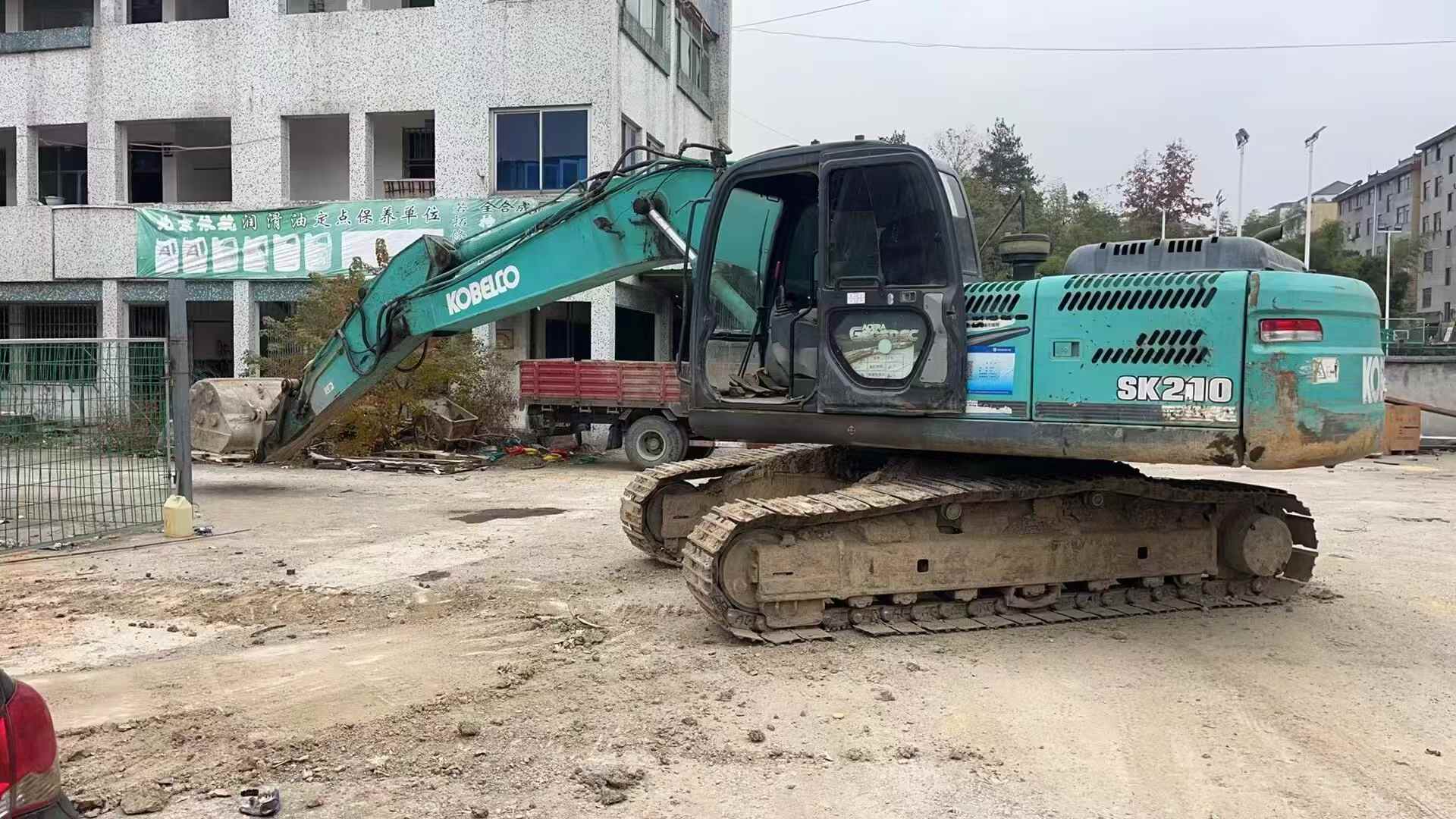 Used Kobelco SK200-8 Excavator 2016 Model / 2