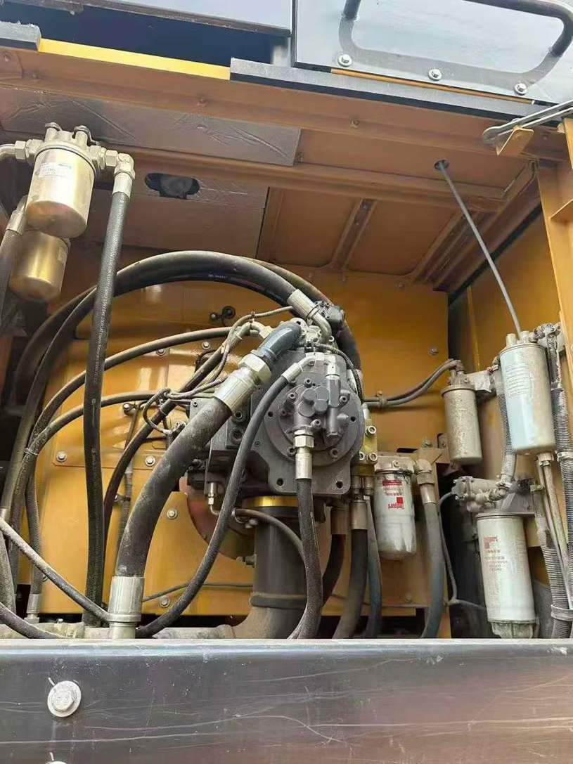 Used XCMG XE750G Excavator 2024 Model / 4