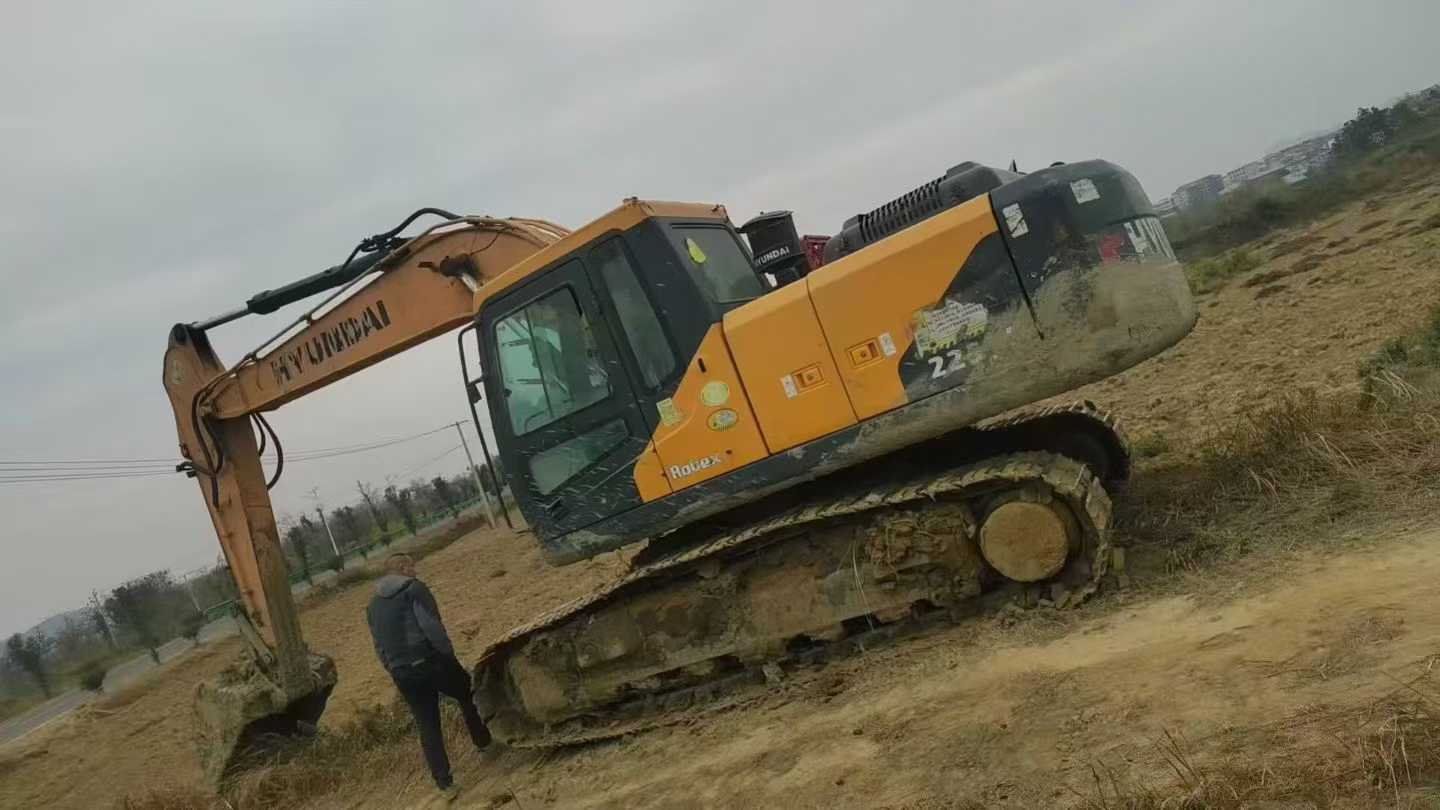 Used Hyundai R215VS Excavator 2017 Model