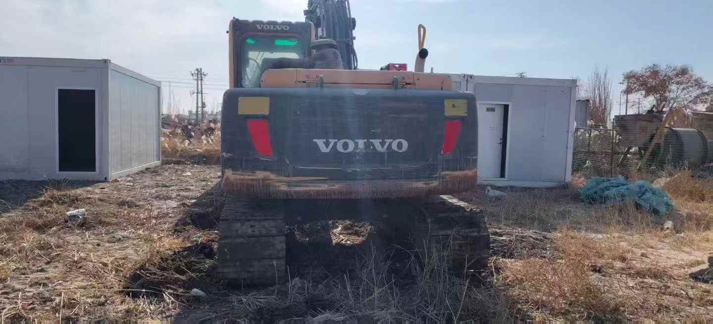 Used Volvo EC140 Excavator 2011 Model / 3