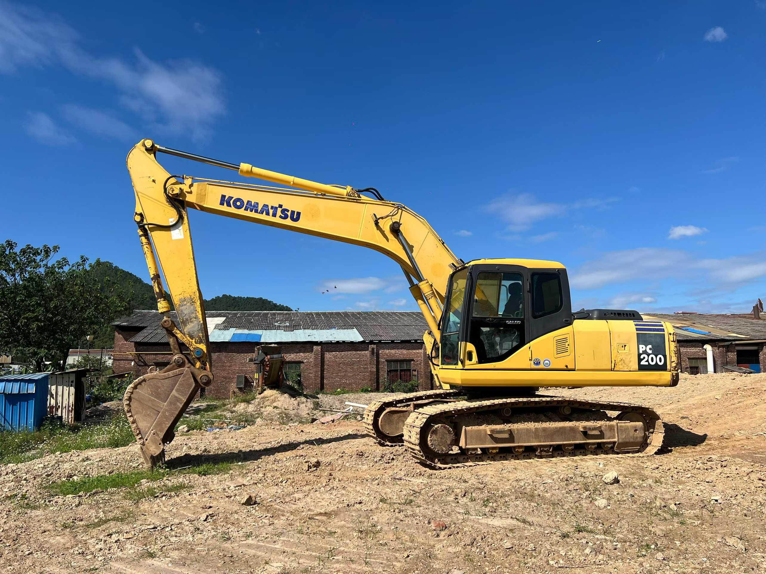 Used Komatsu PW200-7 Excavator 2016 Model