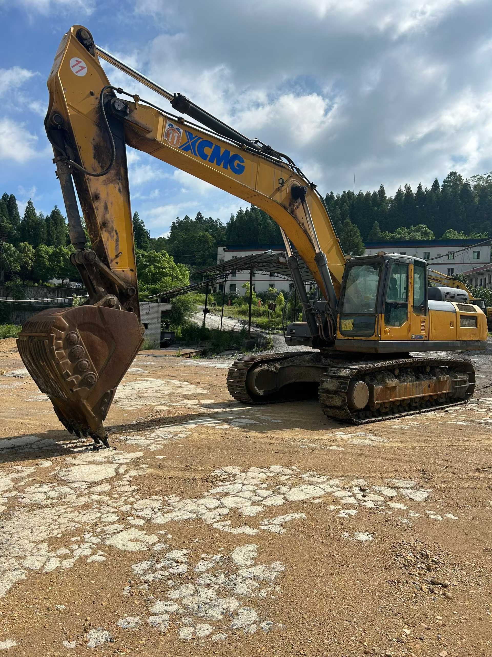 Used XCMG XE370 Excavator 2018 Model / 3