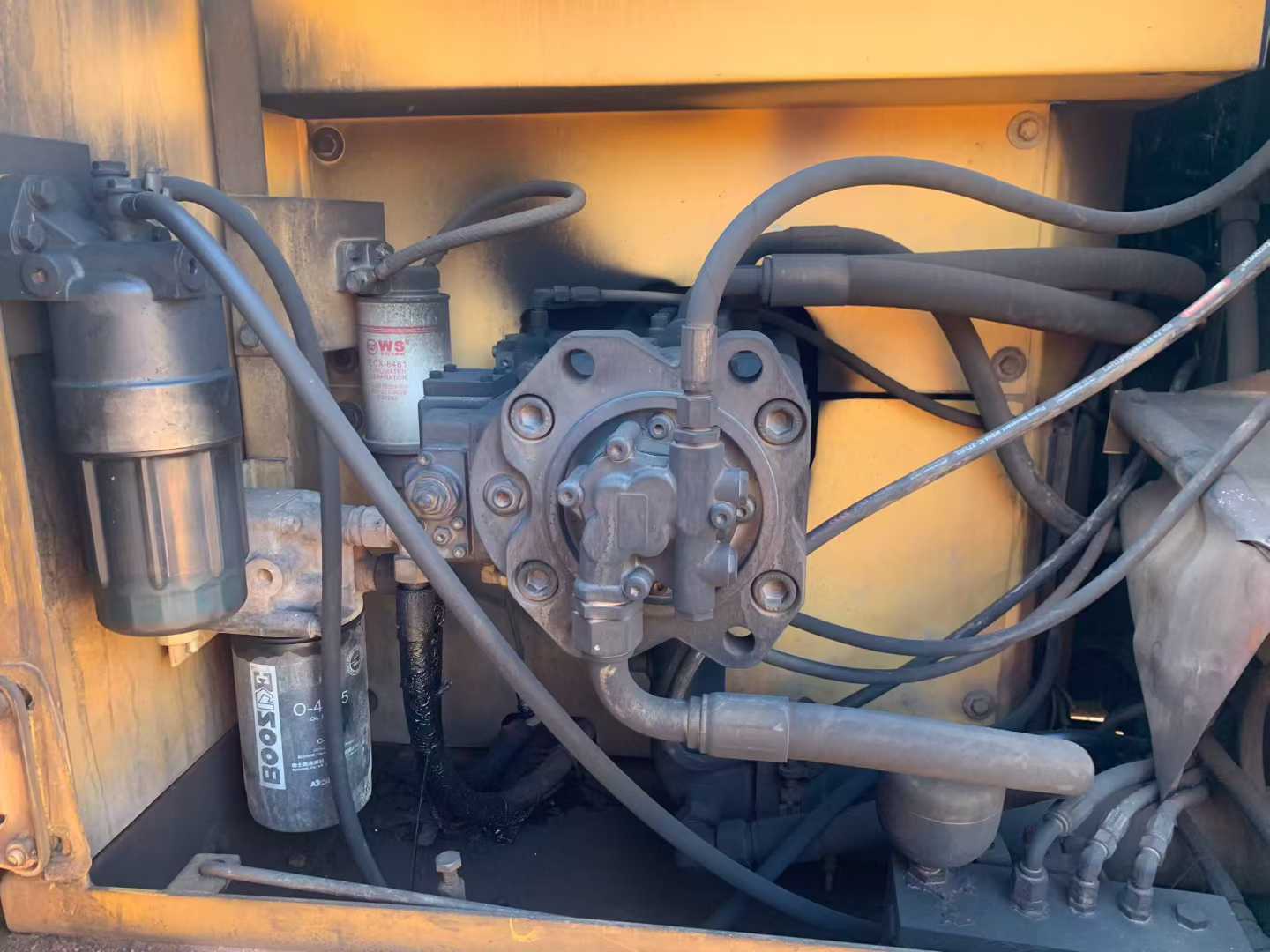 Used Caterpillar CT220-8 Excavator 2015 Model / 3