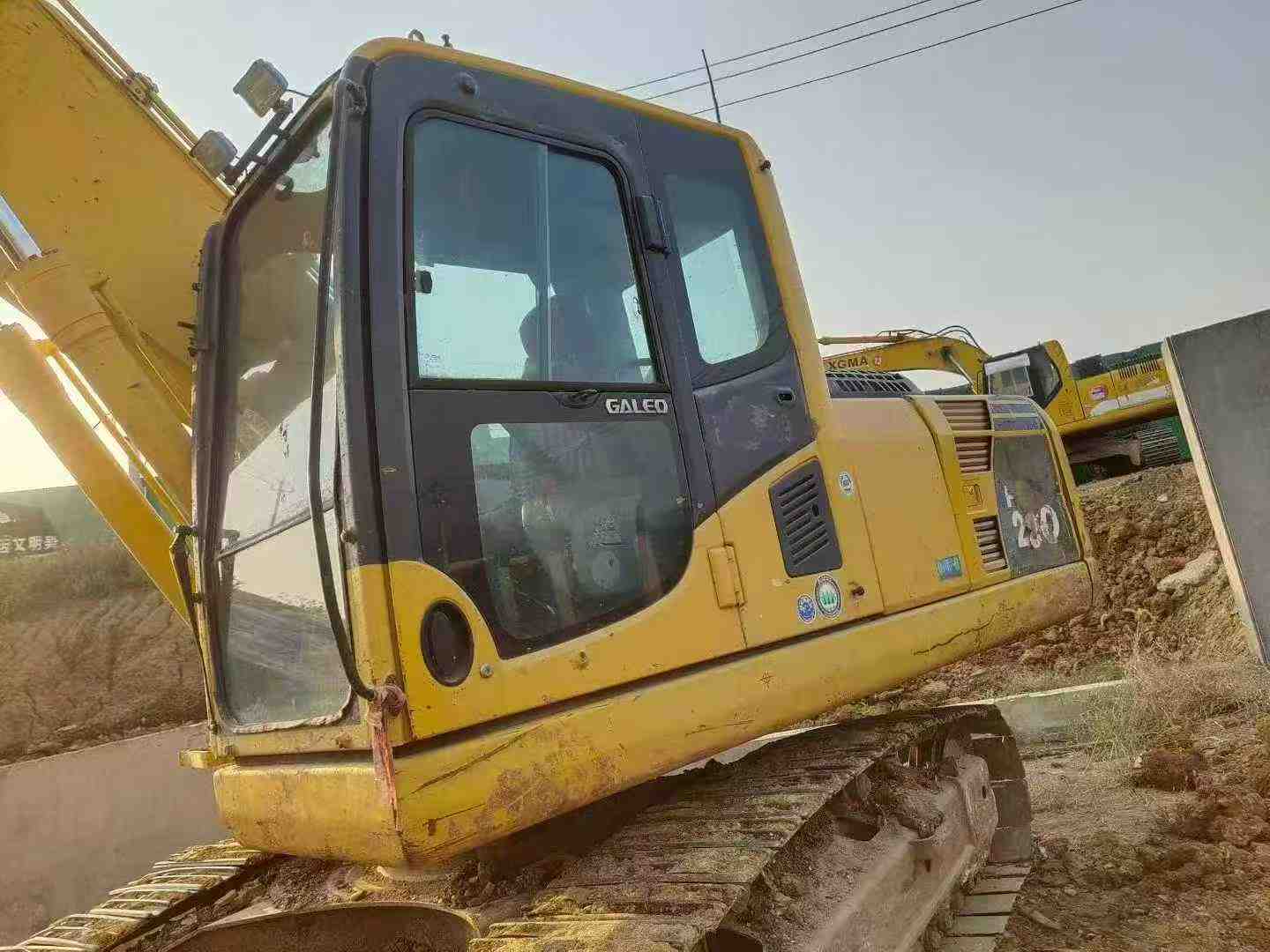 Used Komatsu PC200 Excavator 2016 Model / 8