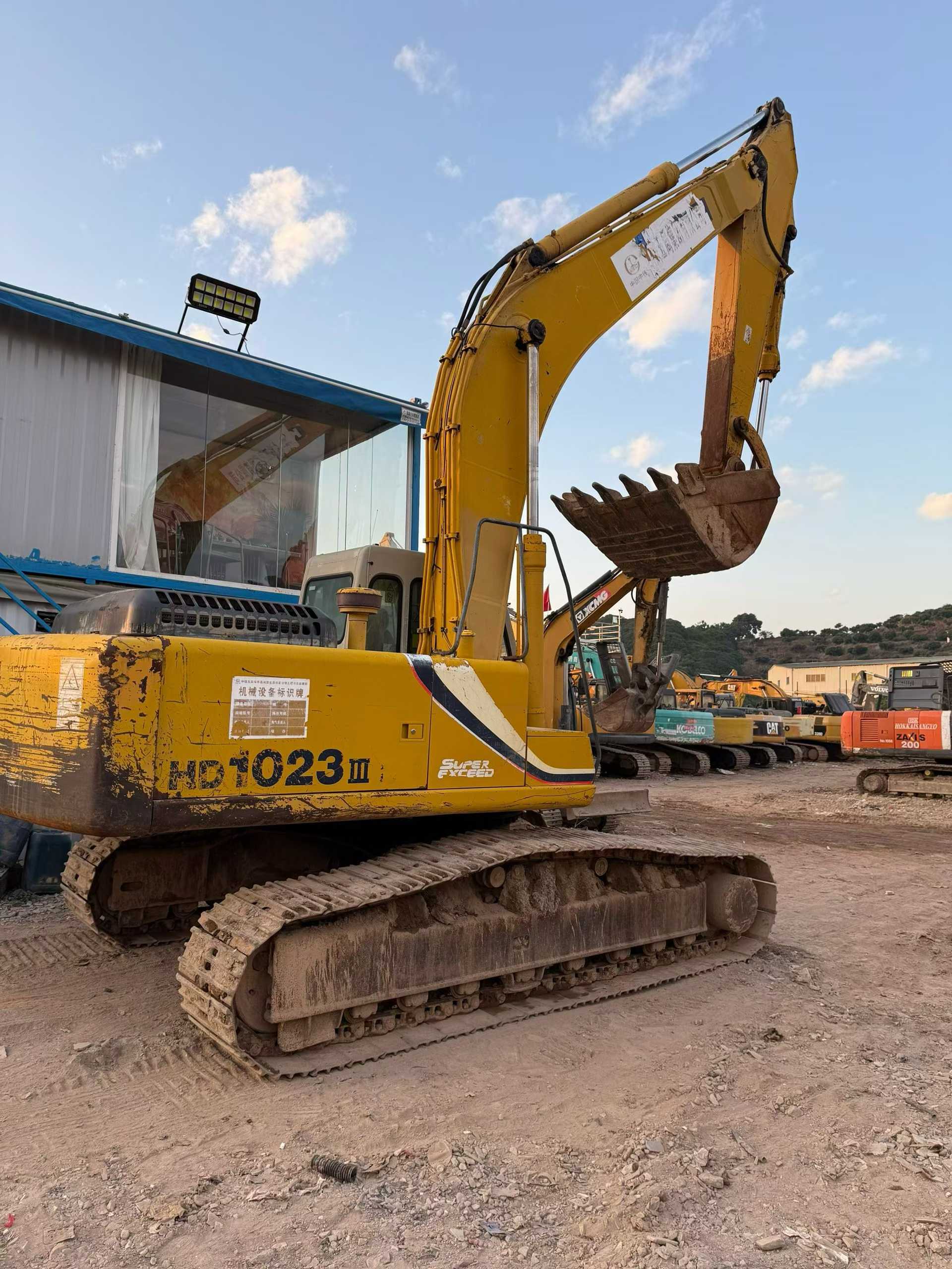 Used Kato HD1023 Excavator 2016 Model